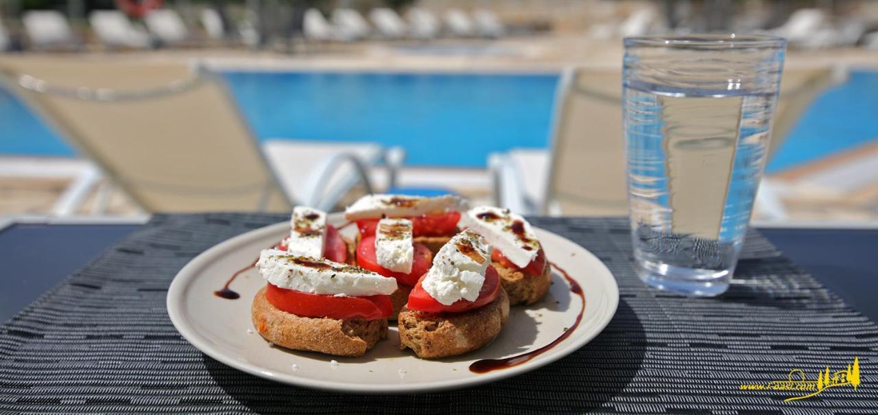 Oasis By The Sea Aparthotel Chiliadou  Bagian luar foto