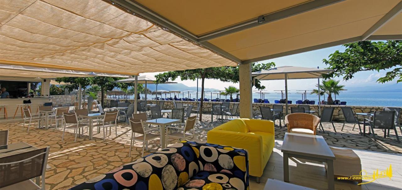 Oasis By The Sea Aparthotel Chiliadou  Bagian luar foto