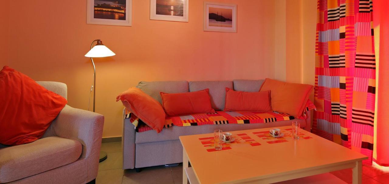 Oasis By The Sea Aparthotel Chiliadou  Bagian luar foto