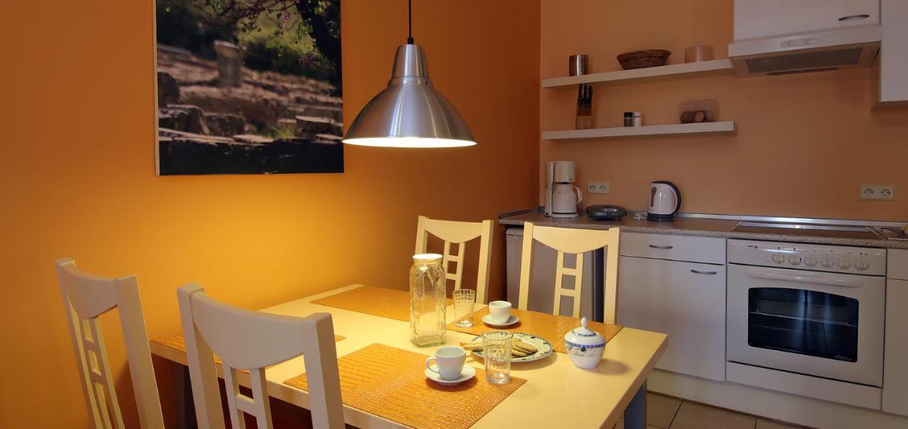 Oasis By The Sea Aparthotel Chiliadou  Bagian luar foto