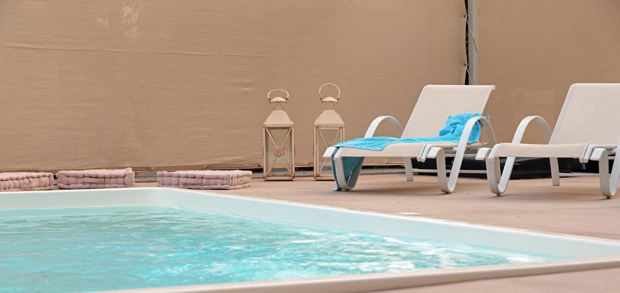 Oasis By The Sea Aparthotel Chiliadou  Bagian luar foto